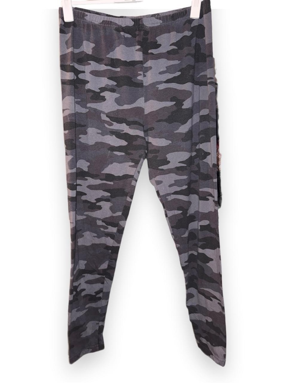SO Women’s Camo Leggings – Size Large
